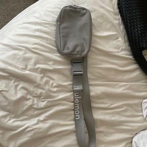 Lulu lemon belt bag